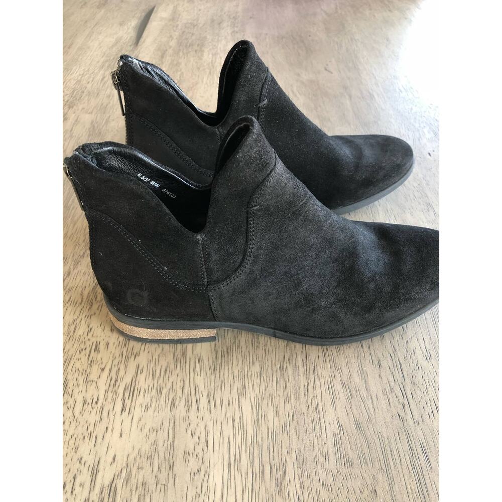 Born Arula Suede Ankle Distressed Side Cutout in Black - 6.5